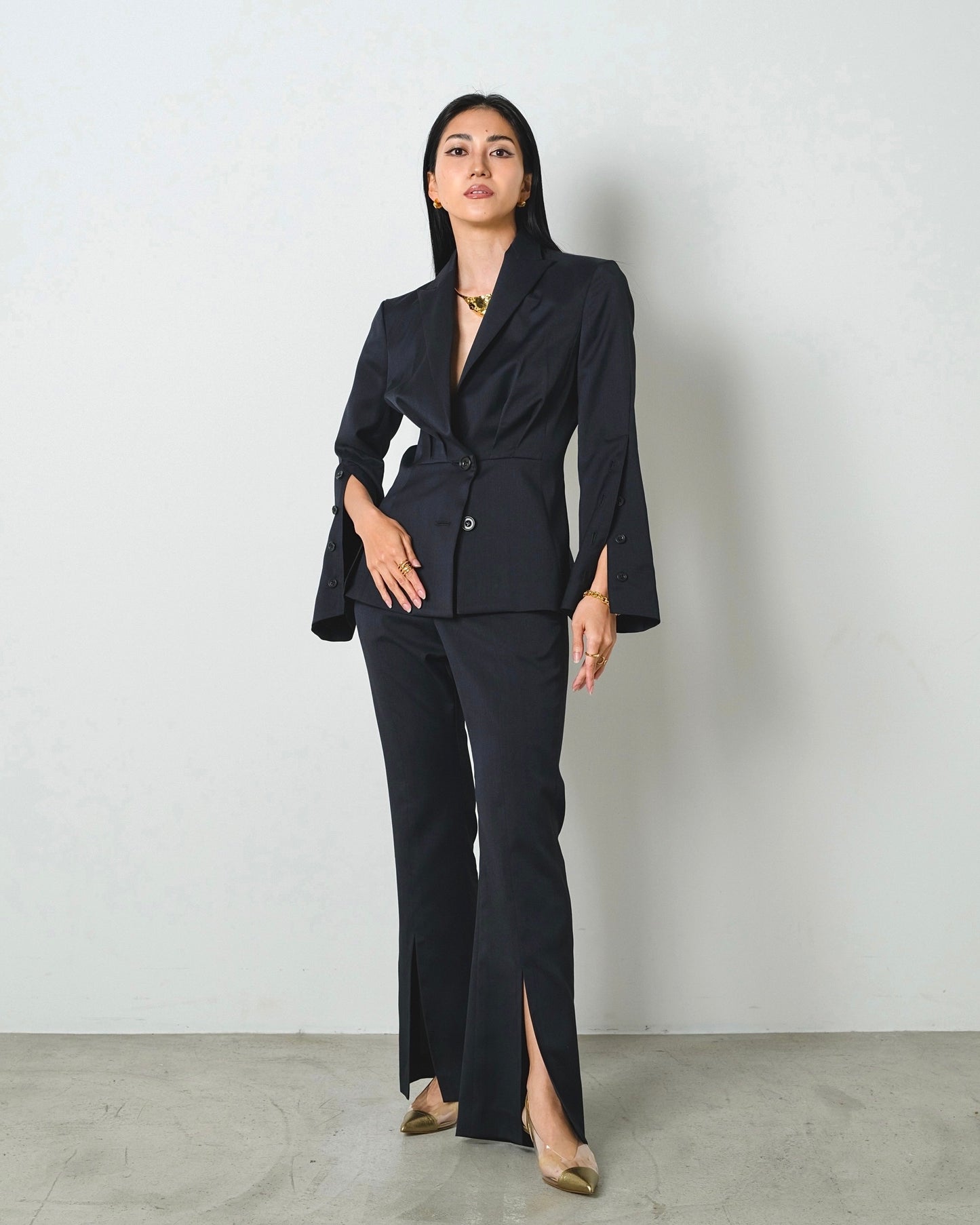 TAILORED SLIT FLARE PANTS